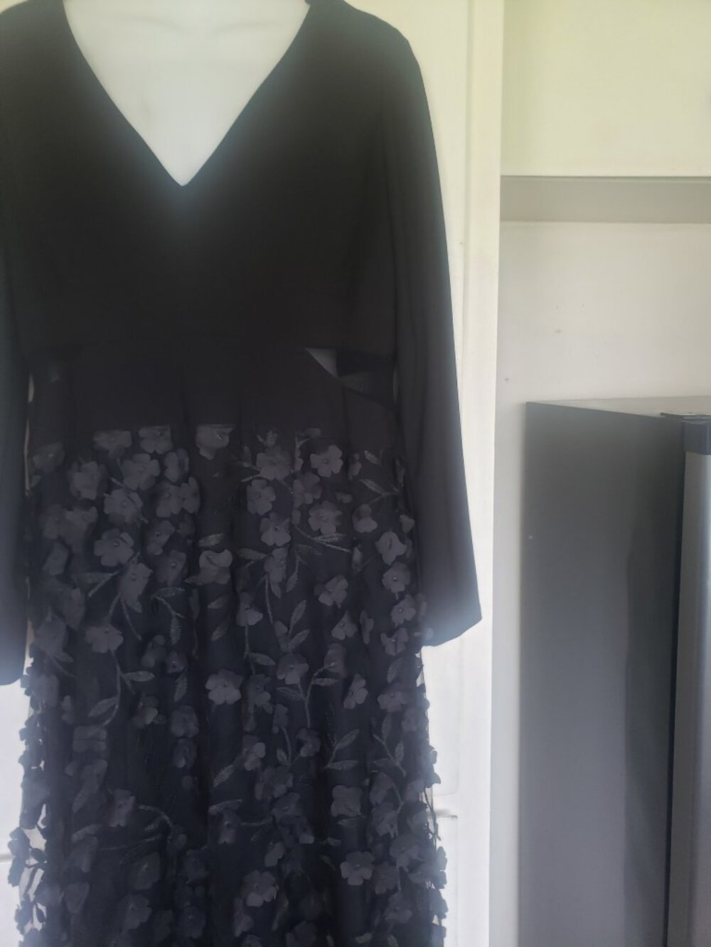 Xscape Black Long Sleeve V-Neck Floral Appliqué Maxi Dress - Picture 5 of 11